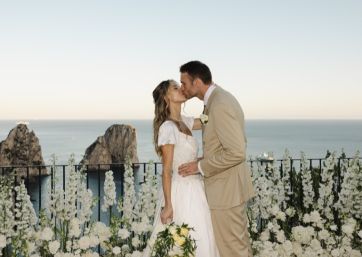 Ceremony overlooking Faraglioni