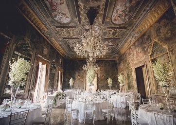 Stunning Wedding reception decor in an elegant villa in Como Lake