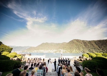 Symbolic Ceremony facing the gorgeous Lake Como