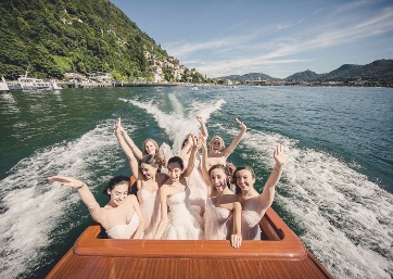 Bridal arrival by boat in Como Lake