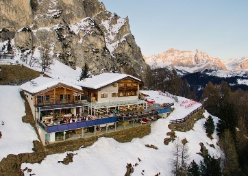 Winter Wedding in the amazing spot of the Italian Alps