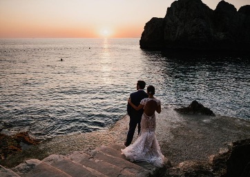 Wedding pics at the sunset in Capri