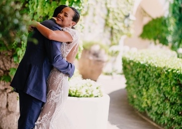 First look pics in Capri