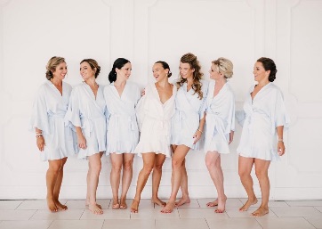Bridal party pics in Capri