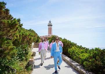 Groom entrance in Capri