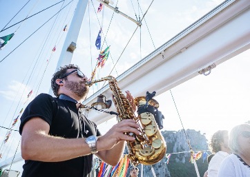 Music on the Veliero in Capri