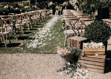 Wedding ceremony decor in Tuscany