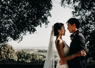 Lovely couple in Tuscany
