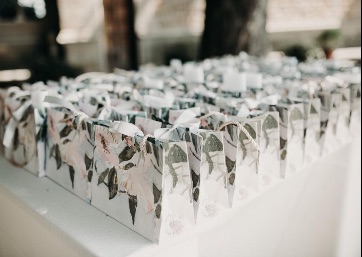 Lovely Wedding guest favors