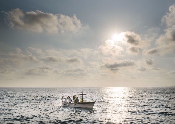 Groom arrival by boat in Capri