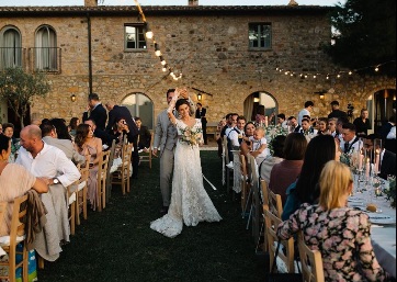 Wedding dinner under the stars in Tuscany