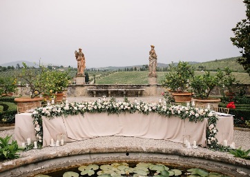 Lush Wedding reception under the sky in Tuscany