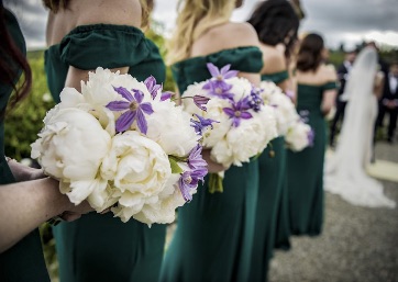Wedding ceremony in the garden in Florence