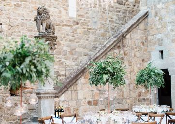Alfresco Wedding dinner in Tuscany
