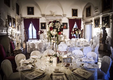 Elegant indoor Wedding reception in Tuscany