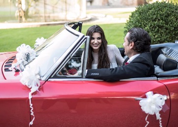 Elegant Wedding car in Tuscany