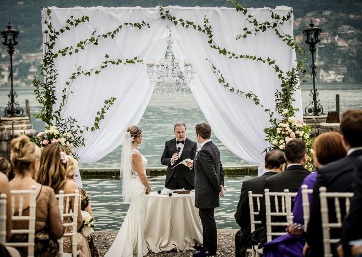 Amazing Wedding ceremony Arch in Lake Como