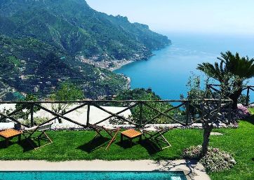 Swimming pool with spectacular view in Ravello