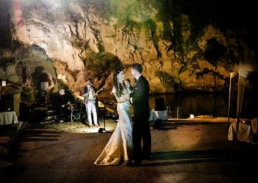 Romantic dance in Ischia