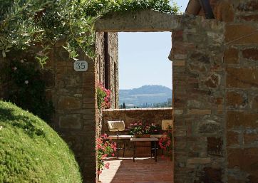 Wedding venue with amazing view over the Tuscan countryside