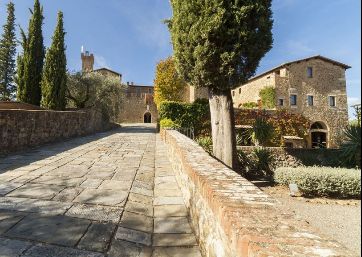 Historic castle for your Wedding in Montalcino area
