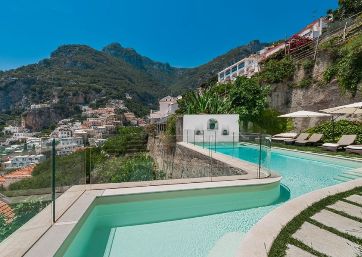 Spectacular pool in Positano