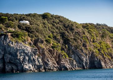 Stunning villa overlooking the sea in Ischia