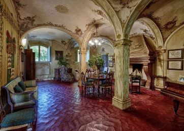 Wedding venue indoor in Tuscany