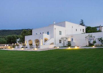 Get Married in Puglia at Boutique Masseria with Stunning Courtyard