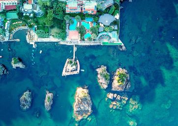 Get Married in Ischia at Elegant and attractive venue by the sea in front of the Aragonese Castle