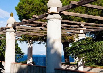 Villa overlooking the sea in Ischia