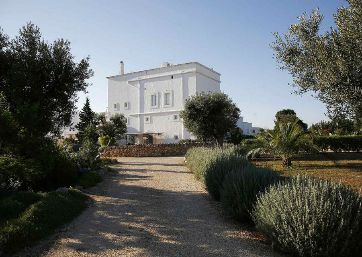 Get Married in Puglia at Country Residence with Pool and one-of-kind Cave