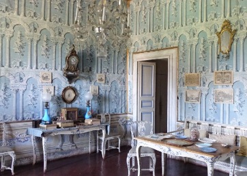 Historical halls of the  villa, weddings in Tuscany