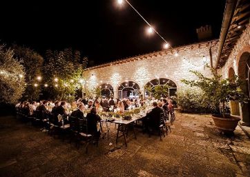 Wedding dinner under the sky in Tuscany