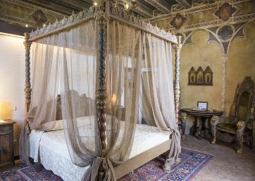 Stunning double room at the castle in Verona