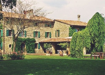 Get Married in Verona at Marvellous Villa outside of Verona