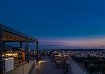 Luxury Hotel with Panoramic Terrace overlooking Rome. Accommodation and ...